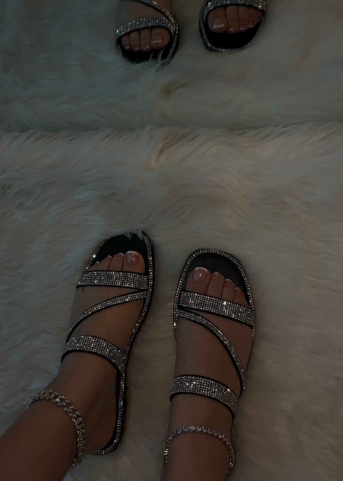 The New Sandals Women Pearl Diamond Flat Sandals Women Peep Toe Heel Ankle  Sandalia Flat Sandals Female Casual Beach Shoes Princess Shoes,Black,40 :  Amazon.co.uk: Fashion